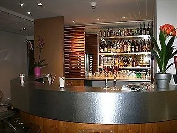 Hotel La Croix De Savoie & 4*