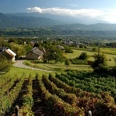 Hotel La Croix De Savoie & 4*