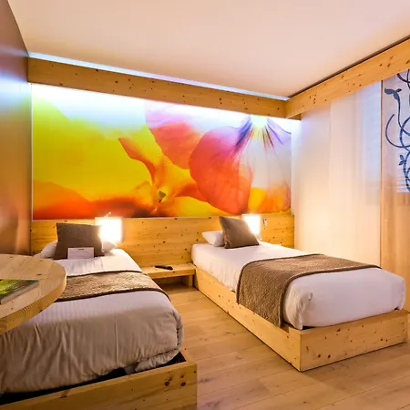 Hotel La Croix De Savoie & Les Carroz d'Araches
