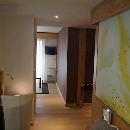 La Croix De Savoie & Hotel Les Carroz d'Araches