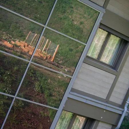 Hotel La Croix De Savoie &