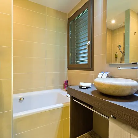 Hotel La Croix De Savoie&spa Les Carroz d'Arâches