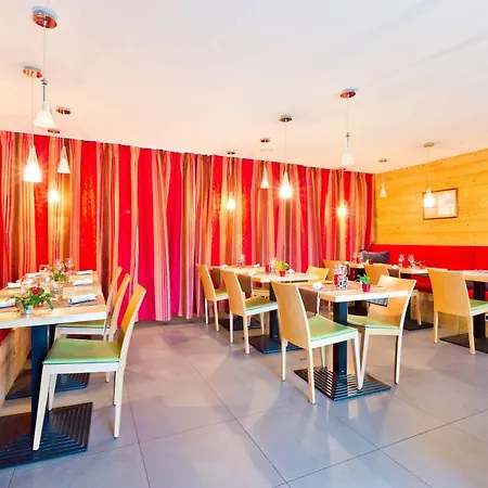 Hotel La Croix De Savoie&spa