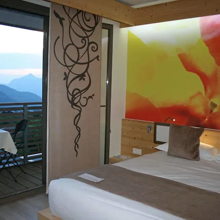 La Croix De Savoie&spa Les Carroz d'Arâches